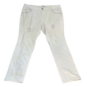Almost Famous Destroyed Distressed White Studded Rhinestone Boyfriend Jeans 20